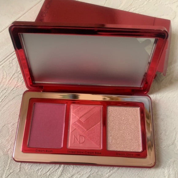 Natasha Denona Berry Pop Cheek Blush & Highlighter Palette BNIB - Picture 3 of 14